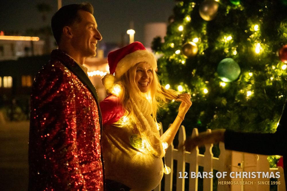 12 Bars of Christmas crawlers in costume, 2021