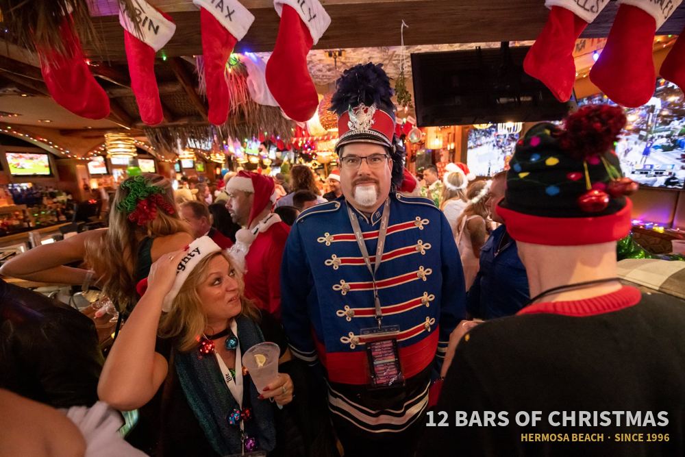 12 Bars of Christmas crawlers in costume, 2021