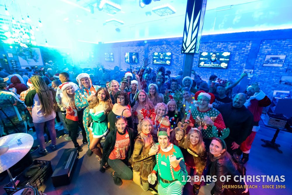12 Bars of Christmas crawlers in costume, 2021