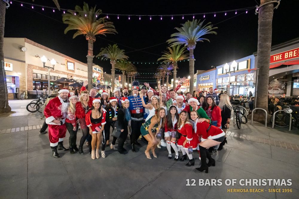 12 Bars of Christmas crawlers in costume, 2021