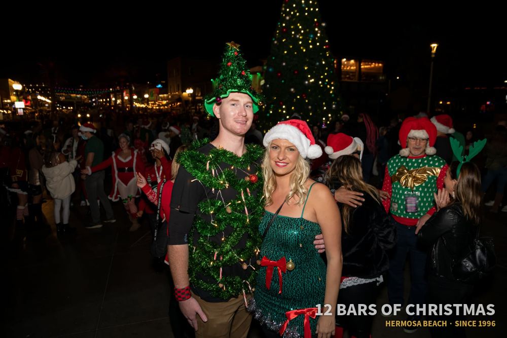 12 Bars of Christmas crawlers in costume, 2021