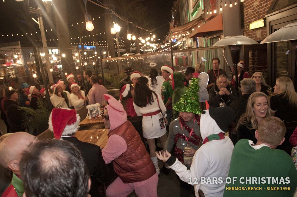 12 Bars of Christmas crawlers in costume, 2022