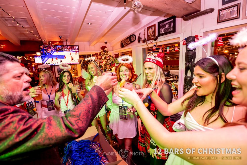 12 Bars of Christmas crawlers in costume, 2023