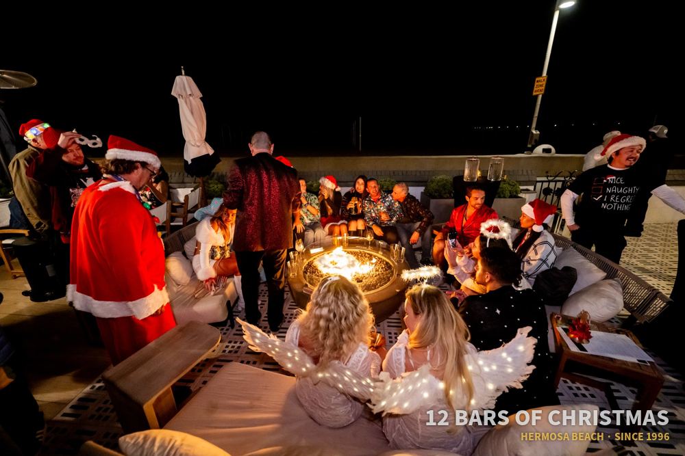 12 Bars of Christmas crawlers in costume, 2025