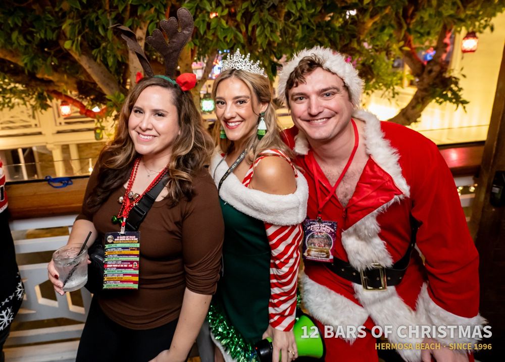 12 Bars of Christmas crawlers in costume, 2025